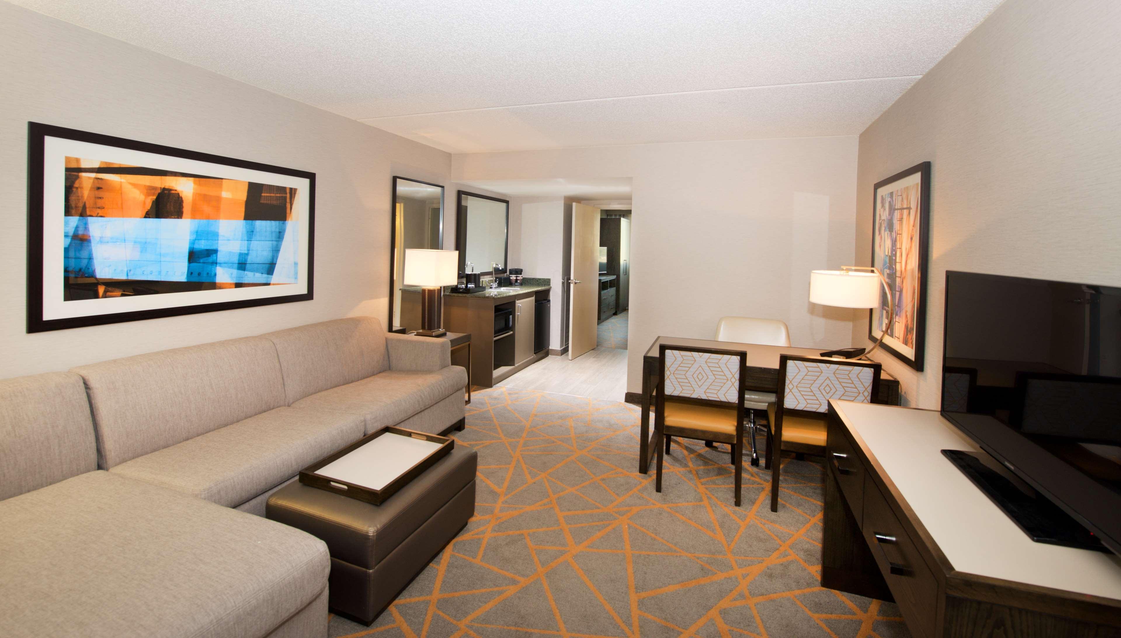 Embassy Suites By Hilton Cincinnati Northeast - Blue Ash מראה חיצוני תמונה